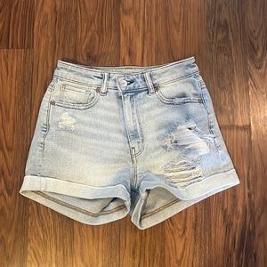 Size 00 (fits size 2) American Eagle jean shorts.